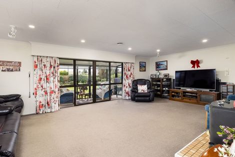 Photo of property in 23 Timaru Road, Waimate, 7924