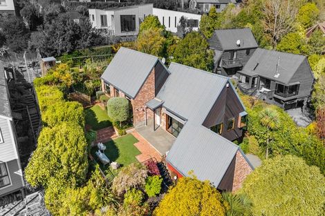 Photo of property in 5 Shalamar Drive, Cashmere, Christchurch, 8022