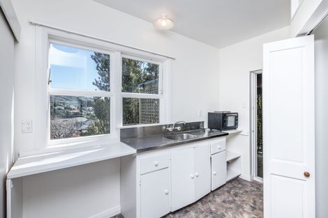 Photo of property in 11 Miles Crescent, Newlands, Wellington, 6037