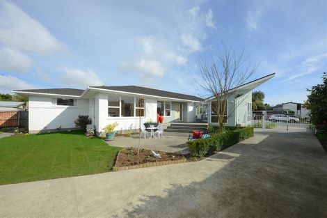 Photo of property in 50 Glenharrow Avenue, Avonhead, Christchurch, 8042
