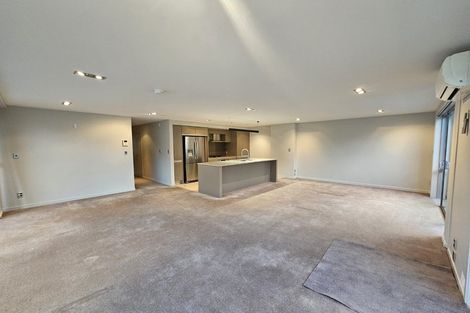 Photo of property in 11 The Mall, Mount Maunganui, 3116