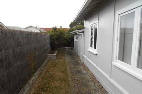 Photo of property in 25 Rua Street, Lyall Bay, Wellington, 6022