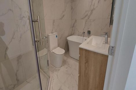 Photo of property in 29d Mackenzie Street, Te Atatu South, Auckland, 0610