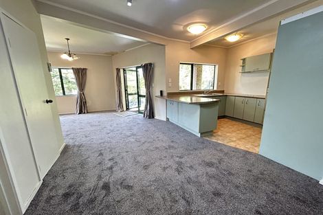 Photo of property in 223 Woodlands Park Road, Titirangi, Auckland, 0604