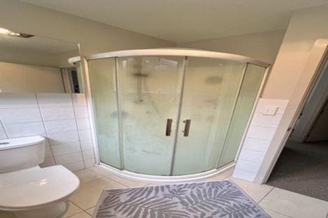 Photo of property in 19 Castleford Street, Green Bay, Auckland, 0604