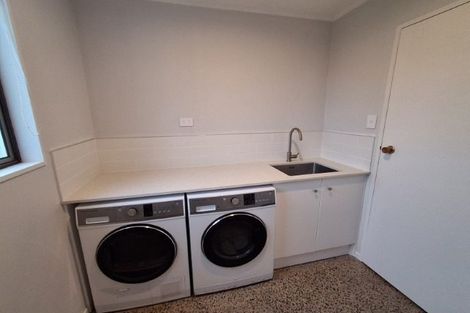 Photo of property in 17 Endeavour Avenue, Welcome Bay, Tauranga, 3112