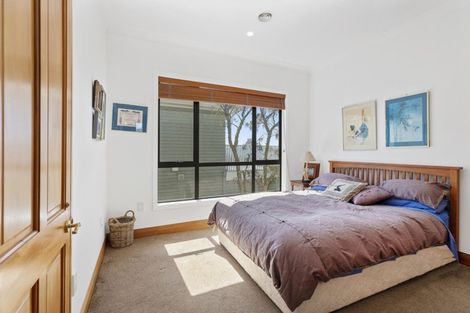 Photo of property in 15 Whitu Street, Khandallah, Wellington, 6035