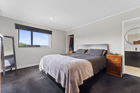 Photo of property in 30 Montague Grove, Stratford, 4332