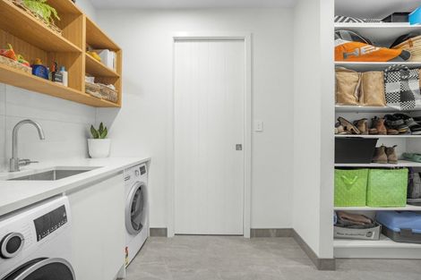 Photo of property in 30 Orchard Road, Greytown, 5712