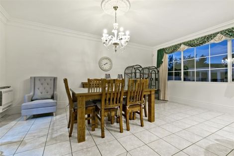 Photo of property in 18 Mansion Court, West Harbour, Auckland, 0618