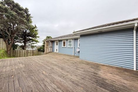 Photo of property in 98 Glanmire Road, Newlands, Wellington, 6037