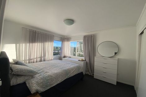 Photo of property in 1/10 Vonnell Place, Birkdale, Auckland, 0626
