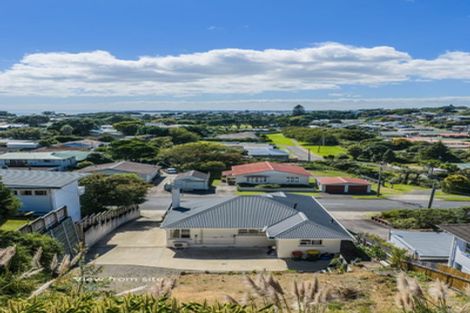 Photo of property in 12b Lawry Street, Moturoa, New Plymouth, 4310