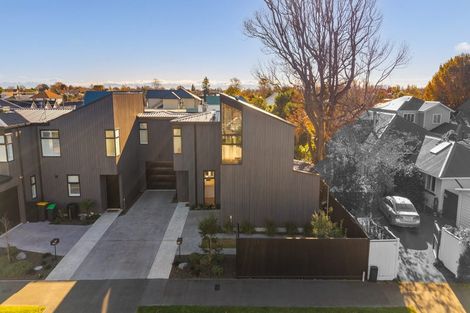 Photo of property in 93 Innes Road, St Albans, Christchurch, 8052