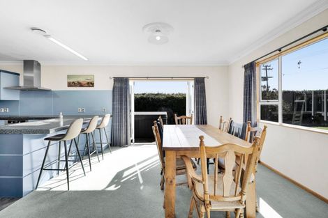 Photo of property in 2775 Eltham Road, Te Kiri, Opunake, 4682