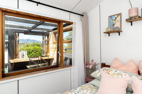 Photo of property in 21 Government Road, Raglan, 3225