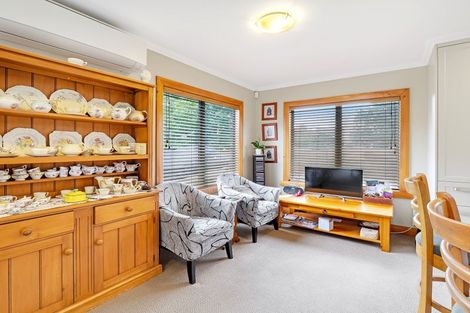 Photo of property in 29 La Lena Grove, Fitzherbert, Palmerston North, 4410