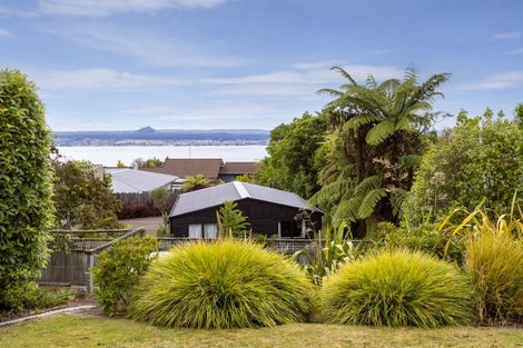 Photo of property in 19 Brunette Drive, Acacia Bay, Taupo, 3330