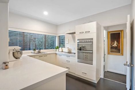 Photo of property in 27 Riverstone Road, Te Atatu Peninsula, Auckland, 0610