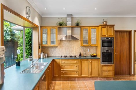 Photo of property in 6 Westall Lane, Avonhead, Christchurch, 8042
