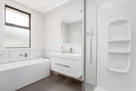 Photo of property in 5 Waitaria Terrace, Aotea, Porirua, 5024