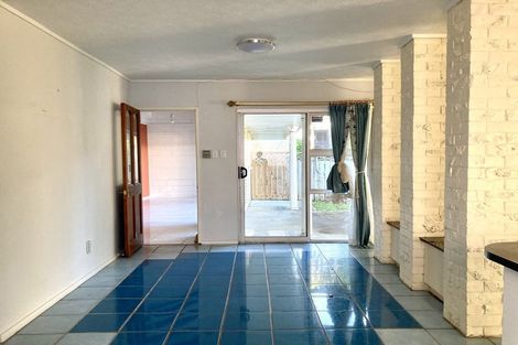 Photo of property in 89a/2 Royal Road, Massey, Auckland, 0614