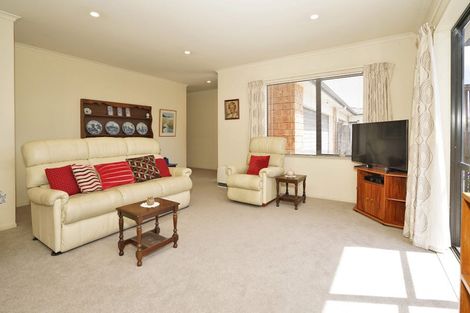 Photo of property in 4 Alanbrooke Place, Beerescourt, Hamilton, 3200