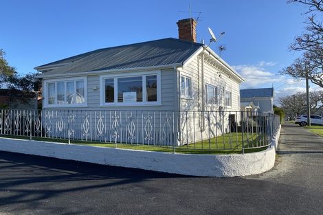 Photo of property in 195 Victoria Road, Devonport, Auckland, 0624