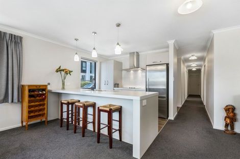 Photo of property in 8 Hull Place, Whitby, Porirua, 5024