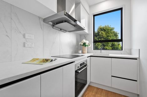 Photo of property in 4b Fowler Street, Northcote, Auckland, 0627