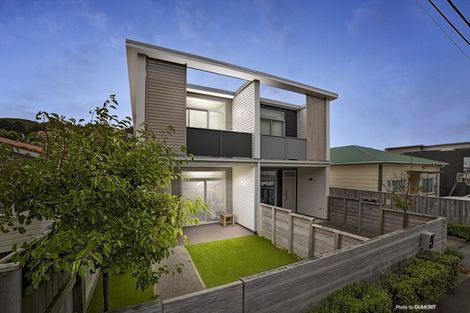 Photo of property in 6/59 The Parade, Island Bay, Wellington, 6023
