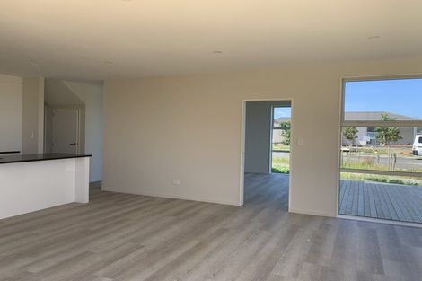 Photo of property in 2 Softwood Avenue, Takanini, 2110