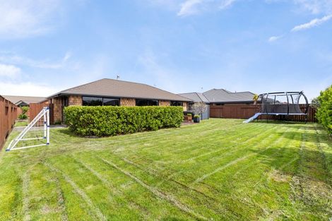 Photo of property in 7 Nevada Way, Kelvin Grove, Palmerston North, 4414