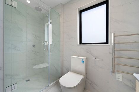 Photo of property in 1/16 Hewlett Road, Massey, Auckland, 0614