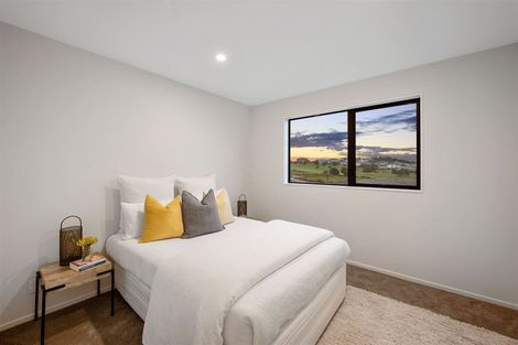 Photo of property in 4 Whale Bay Rise, Gulf Harbour, 0930