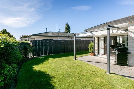 Photo of property in 2/7 Gebbie Road, Taradale, Napier, 4112