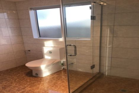 Photo of property in 5 Carrickdawson Drive, Flat Bush, Auckland, 2019