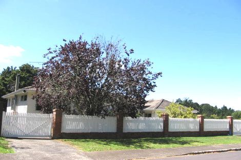 Photo of property in 1 Lauris Place, Birkdale, Auckland, 0626