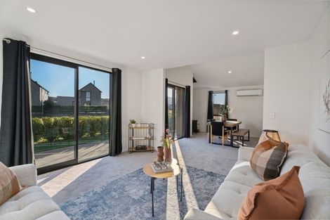 Photo of property in 5 Matakanui Lane, Wanaka, 9305