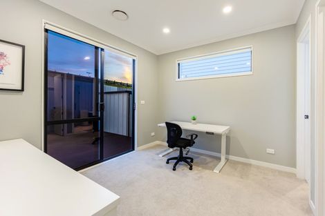 Photo of property in 11 Bight Road, Long Bay, Auckland, 0630