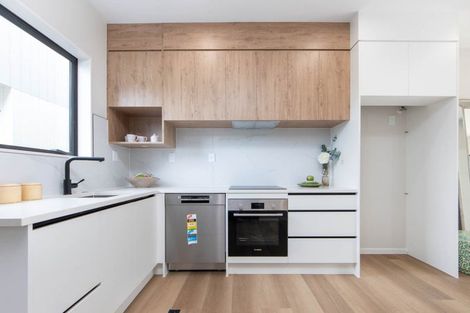 Photo of property in 24b Scarlet Drive, Ranui, Auckland, 0612