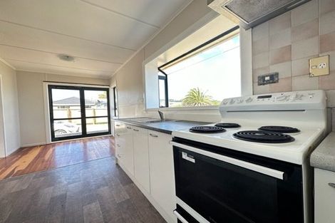 Photo of property in 18 President Avenue, Papakura, 2110