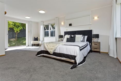 Photo of property in 37 Orion Place, Hillcrest, Auckland, 0627