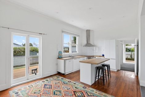Photo of property in 60 Sheehan Street, Whataupoko, Gisborne, 4010