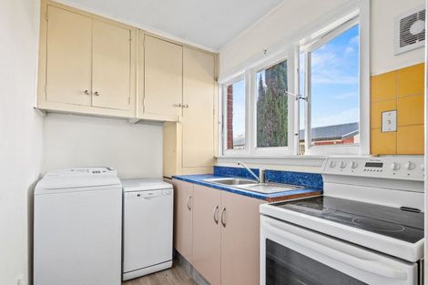 Photo of property in 2/19 Newbridge Place, Ilam, Christchurch, 8041