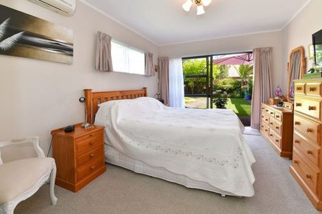 Photo of property in 59 Maygrove Drive, Orewa, 0931