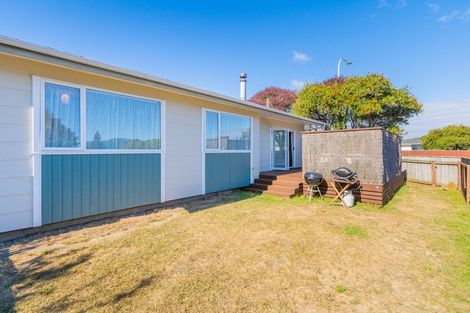 Photo of property in 57 Mazengarb Road, Paraparaumu Beach, Paraparaumu, 5032