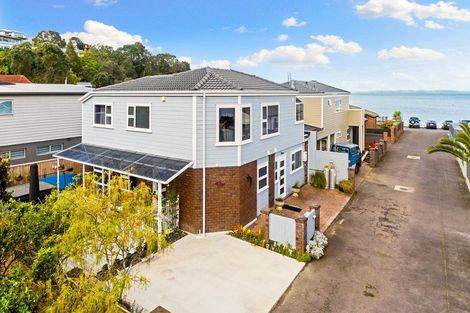 Photo of property in 3/28 Manly Esplanade, Browns Bay, Auckland, 0630