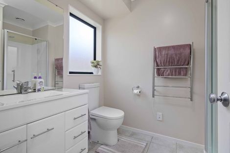 Photo of property in 114d Sandspit Road, Waiuku, 2123