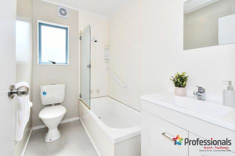 Photo of property in 22 Caringbah Drive, Papatoetoe, Auckland, 2025